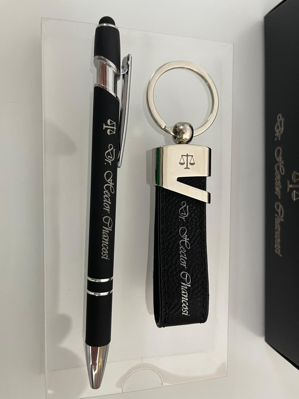 Esfero y Llavero Con Caja Personalidaza
